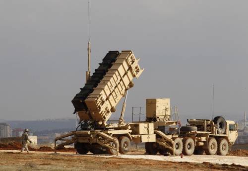 Israele abbatte un caccia siriano nei pressi del Golan