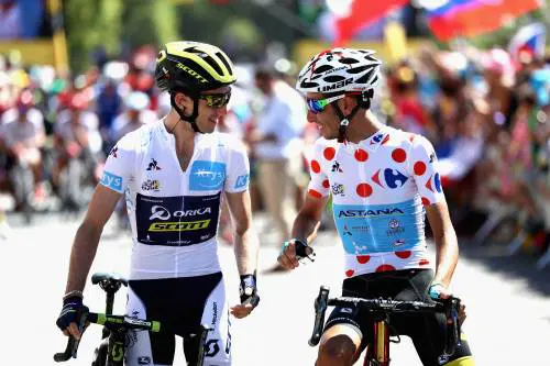 Aru a pois su sfondo giallo: "I francesi mi snobbano? Se n'è accorto Froome..."