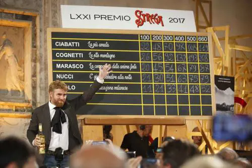 "Per me la vera scrittura è l'arte del non dire. Lo insegna Hemingway"
