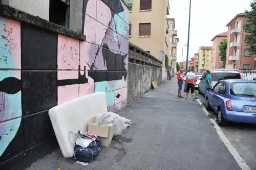 Spaccio e alta tensione: piazza Tirana è il Bronx