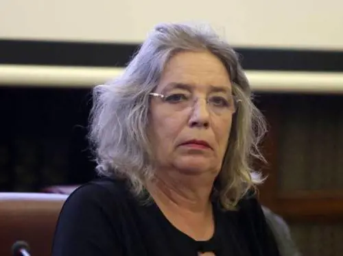 Il trono di Re David, "tuta rosa" che fa sognare la sinistra