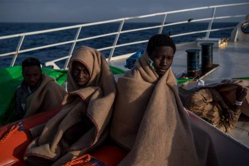 Migranti, Repubblica Ceca accusa: "Approccio Italia è via per l'inferno"
