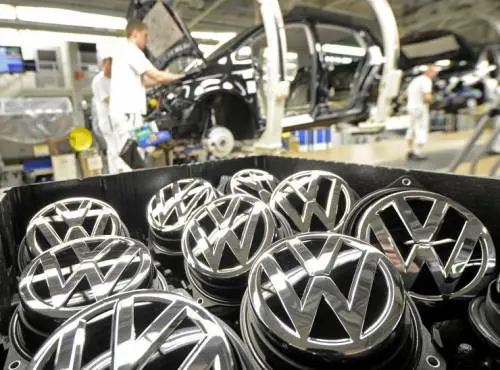 L'Europa dell'auto chiude le fabbriche