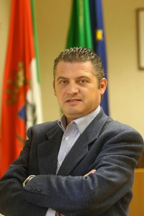 La caccia al fascista, la buona politica e i cattivi giornali