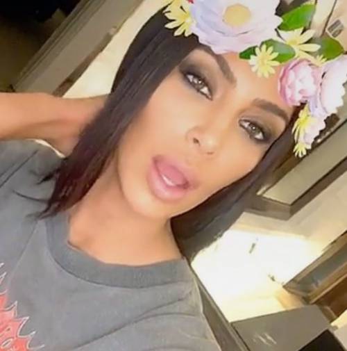 "Cocaina sul tavolo di Kim Kardashian": ma le strisce sono le venature del marmo