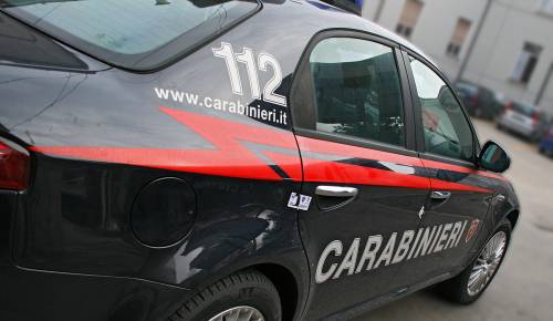Trento, 21enne gambiano aggredisce i carabinieri