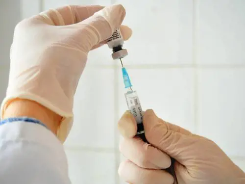 "A scuola ci sono bambini senza vaccini. Ho paura per mia figlia"