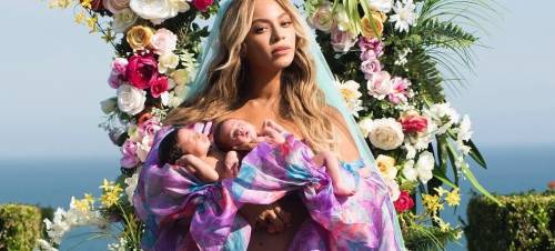 Beyonce mostra i suoi gemelli: ecco la prima foto di Rumi e Sir Carter
