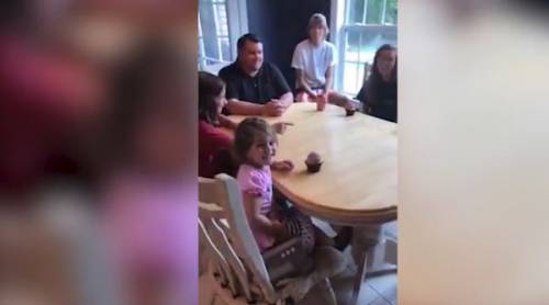 "Avrai la quinta figlia femmina", la reazione del padre diventa virale
