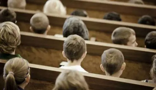 Quel sussidiario che indottrina i bambini sull'accoglienza