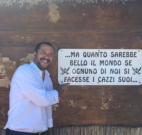 Chioggia, Salvini va alla spiaggia fascista: "Come dargli torto?"