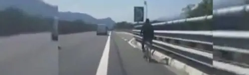 "Ecco le risorse della Boldrini". E il poliziotto viene sospeso
