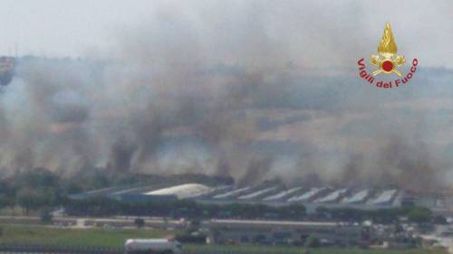 Vasto incendio a Termoli: evacuata la fabbrica della Fiat
