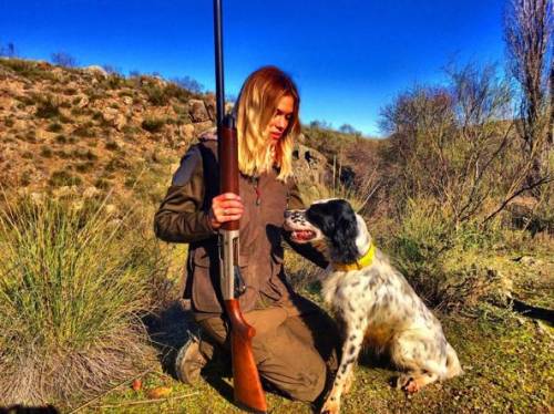 Spagna, suicida la cacciatrice star Melania:  venne minacciata sui social network
