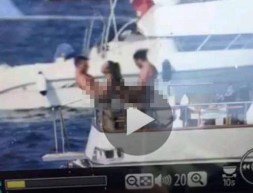 Amalfi, sesso a tre in yacht. Il video spopola sul web