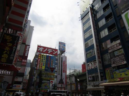 Manga, computer e maid café: Akihabara, il paradiso nerd