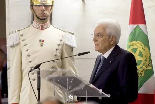 Mattarella: "Prima la manovra in autunno, poi al voto sereni"