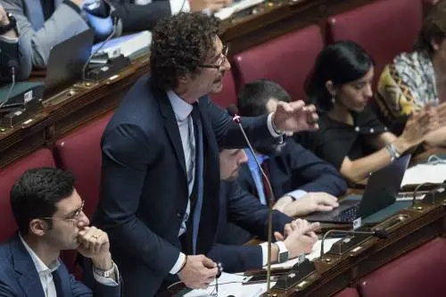 Vitalizi, scontro Pd-M5s: reciproche accuse di ostruzionismo