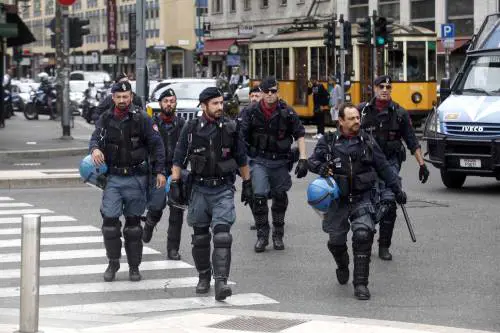 Il blitz mette d'accordo tutti: "Accertamenti da estendere"