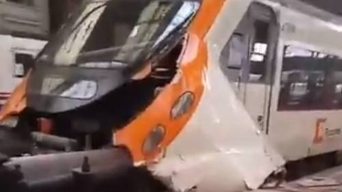 Barcellona, treno deraglia alla stazione di Francia: 54 feriti