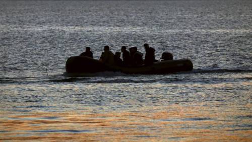 Agrigento, allarme della procura: "Rischio di terroristi sulle barchedi migranti"