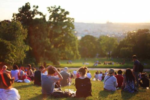 Estate in città: divertimento e relax con le vacanze a casa