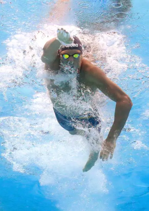 Il gran giorno di Paltrinieri costretto a vincere ancora