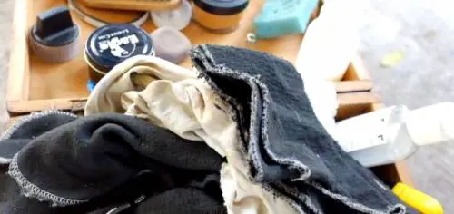 Palermo, tra scarpe e spazzole, il ritorno degli sciuscià