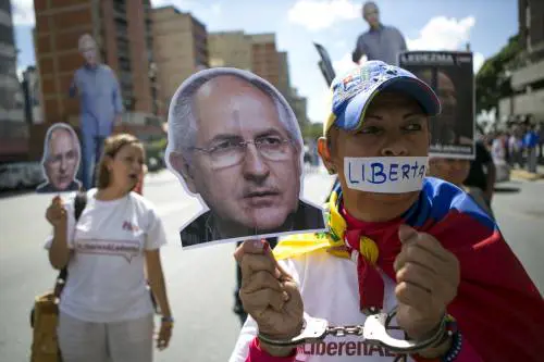 I sostenitori di Ledezma, sindaco di Caracas arrestato