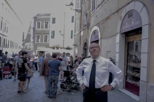 Verdone sacro e profano lancia la commedia "social"