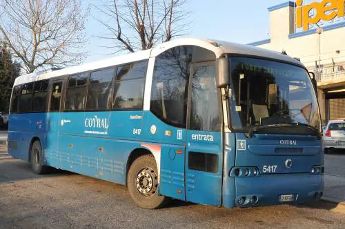 Ciociaria, controllore del bus picchiato da un migrante
