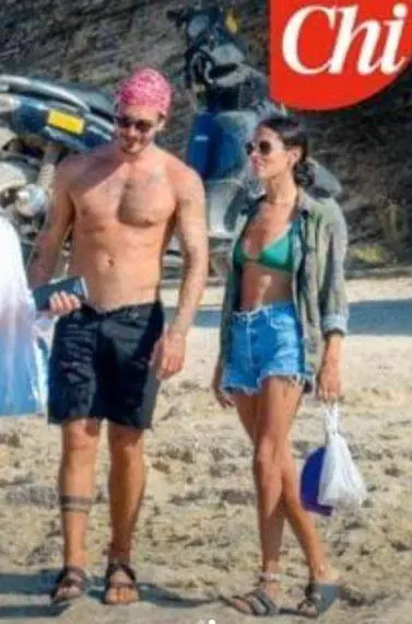 Stefano De Martino ha un'altra: arriva il bacio con Gilda Ambrosio