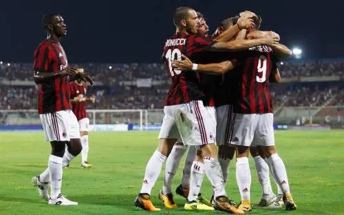 Il Milan inciampa sul Betis: gli andalusi mandano ko 2-1 il Diavolo