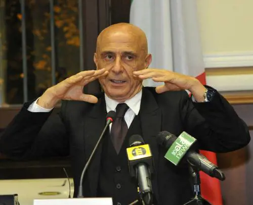Minniti adesso attacca Frontex: "Inadeguato per gestire i flussi"