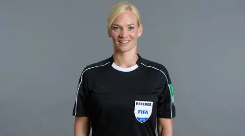 In Germania arriva il primo arbitro donna: è una poliziotta