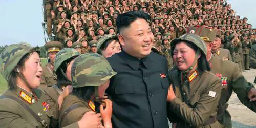 Kim rinvia l'attacco a Guam: "Aspetto le mosse degli Usa" 
