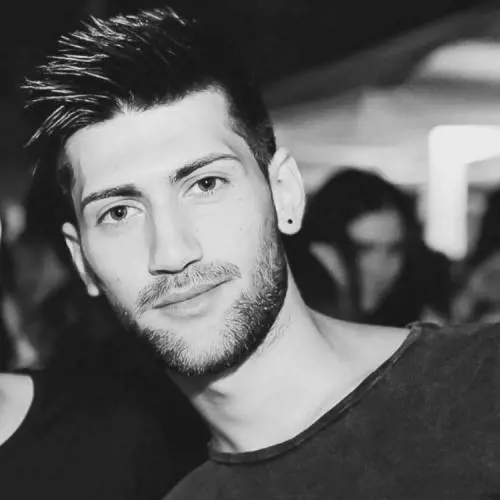Jesolo, giovane pestato in discoteca. I genitori: "Adesso prendetelo"