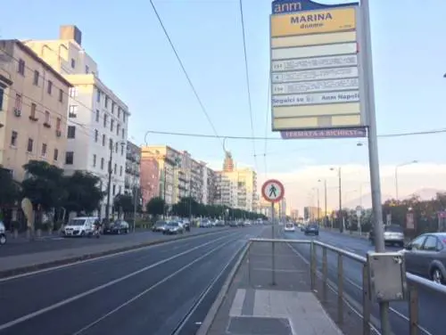 Napoli, l'odissea infinita di chi usa mezzi pubblici