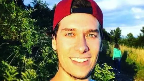 "Luca ha guardato il cielo Morto tra le mie braccia"