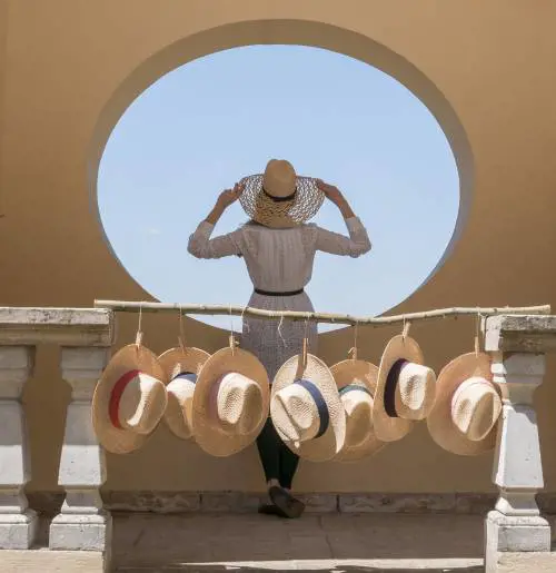 Quel cappello di paglia nasce da un chicco di grano