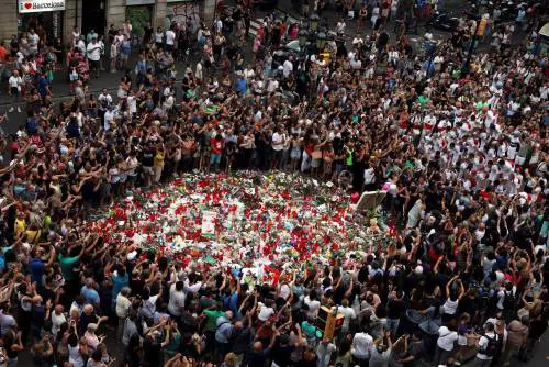 Barcellona, messa alla "Sagrada Familia" in ricordo delle vittime