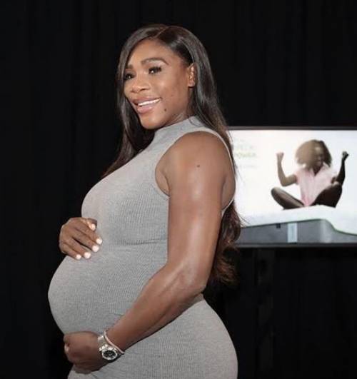 Serena Williams e le voglie in gravidanza: il fidanzato compra zucchine e carciofi