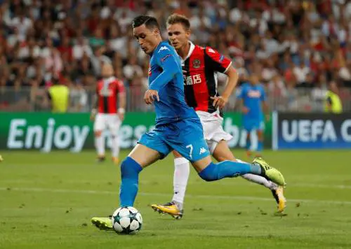 Il Napoli sorride: 2-0 al Nizza e accesso al tabellone principale di Champions