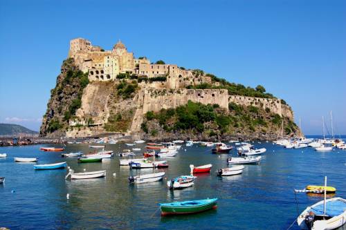 Fra distruzione e letteratura La tragica bellezza di Ischia