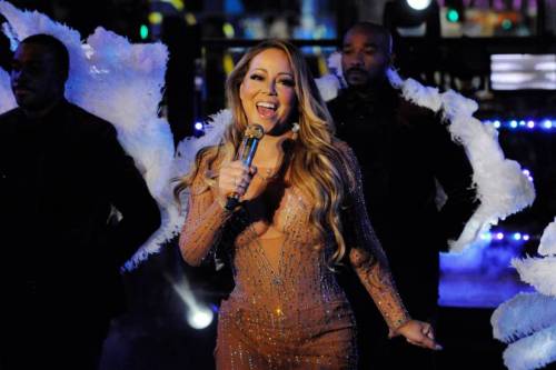 Mariah Carey usa Photoshop: proteste social