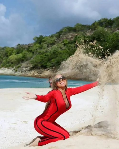 L'ex manager accusa Mariah di molestie: "Era sempre nuda..."