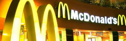 McDonald's nella bufera: "Così vengono ingannati i clienti"