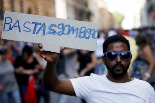 Dopo lo sgombero a Roma i rifugiati tornano a manifestare