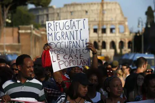 Quei profughi a vita. Se lo status di rifugiato diventa una professione