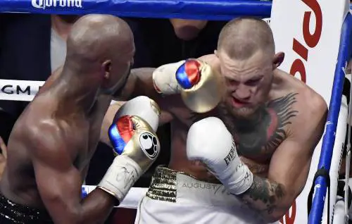 Mayweather s'impone ancora. ​In frantumi il record di Marciano